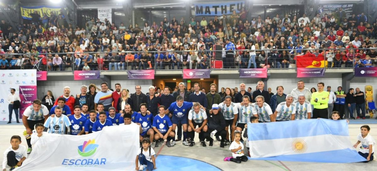 Con la presencia de los campeones mundiales de México 86 se inauguró en Garín el primer microestadio del partido de Escobar