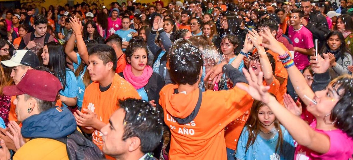 Más de 800 jóvenes participaron del lanzamiento de la cuarta edición de la Escuela de Liderazgo