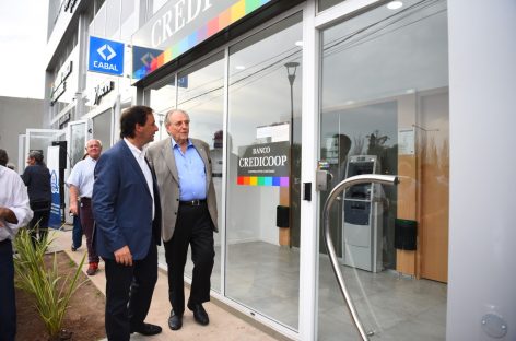 Ariel Sujarchuk y Carlos Heller recorrieron el nuevo Centro Cívico de Loma Verde