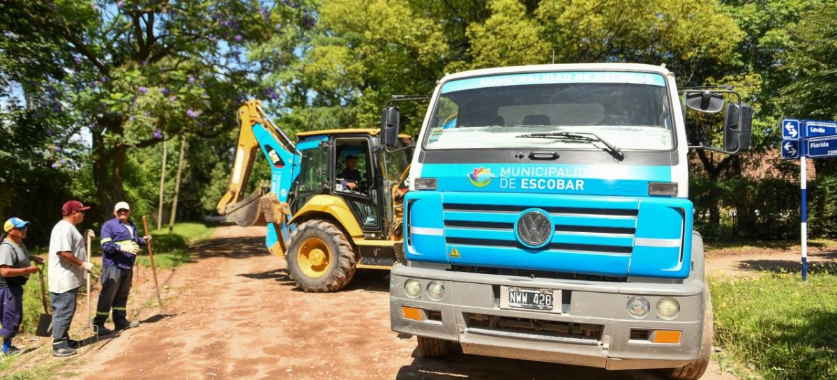 El intendente recorrió obras de hidráulica y estabilizado de calles en Ingeniero Maschwitz y Maquinista Savio