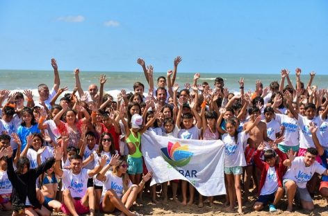 En su tercera edición, el programa municipal Mi Primer Viaje al Mar incluyó a jóvenes con discapacidad