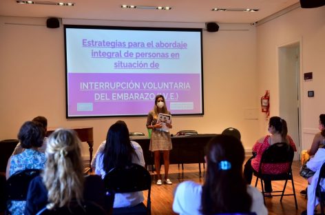 Personal de la Municipalidad y el Hospital Erill recibieron una capacitación sobre la nueva ley de Interrupción Voluntaria del Embarazo