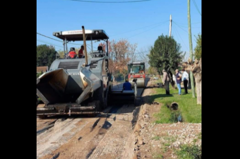 Continúan los trabajos de pavimentación, bacheo, estabilizado y mejoramiento del espacio público en el distrito