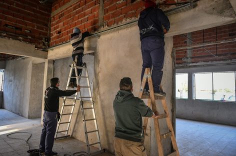 Comenzó la obra para finalizar la Escuela Secundaria 11 Carlos Fuentealba