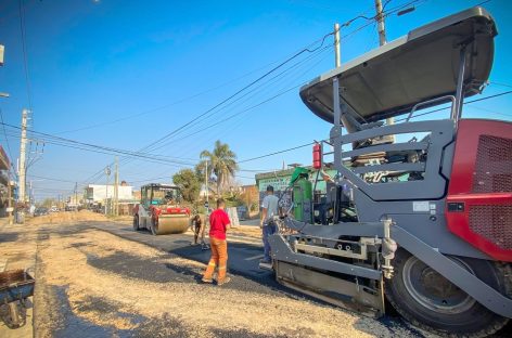 Ultiman detalles para concluir la repavimentación integral de avenida De los Inmigrantes