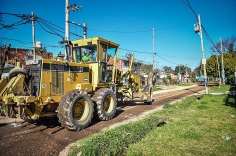 Continúan en ejecución importantes obras de salud y asfalto en Garín