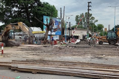 Paso a nivel de ruta 25: seguimos en la vía al menos un mes más