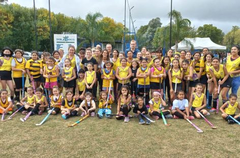 Castagnaro coordinó en Loma Verde una clínica de hockey brindada por Agos Alonso, integrante de las “Leonas”