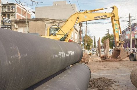 Agua, cloacas y pasos a nivel: avanzan las obras en todo el distrito