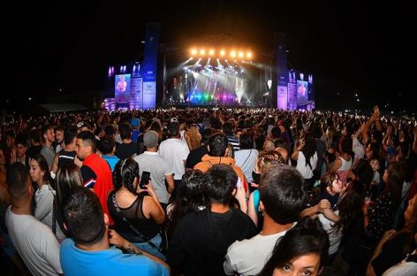 Fiesta de la Flor: El Polaco, Los Totora y los Pericos con entrada gratuita a beneficio del programa Escobar Hambre Cero