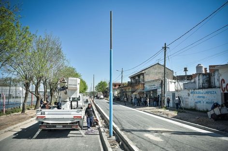 La pavimentación del Boulevard 5 de Junio en Maquinista Savio ya se encuentra avanzada en un 90 por ciento