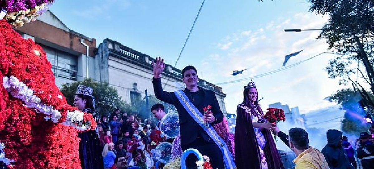 La vuelta del Desfile de Carrozas marcó el 63° aniversario del partido de Escobar