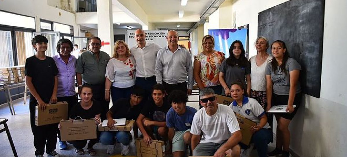 Conectar Igualdad: se entregaron 198 netbooks a estudiantes de la Escuela Técnica N°4 de Garín