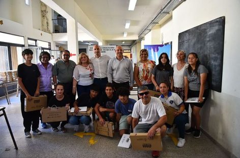 Conectar Igualdad: se entregaron 198 netbooks a estudiantes de la Escuela Técnica N°4 de Garín