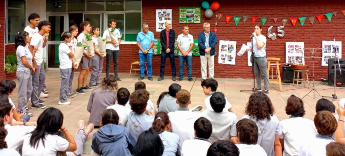 El Instituto de Florihorticultura y Jardinería de Escobar celebró 45 años de existencia