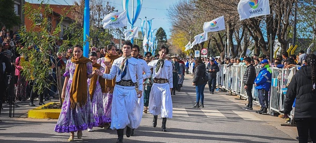 Maquinista Savio festejó su 49° aniversario en el renovado Boulevard 5 de Junio