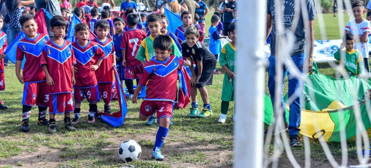 La Municipalidad de Escobar entregó fondos a 27 entidades de bien público y a 12 clubes de barrio